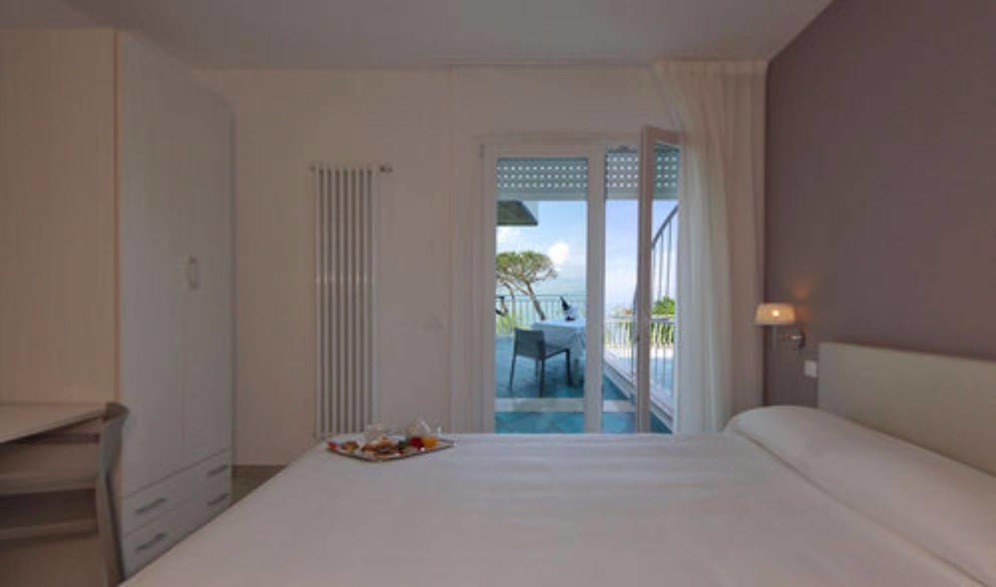 Hotel Saviola Sirmione Kültér fotó